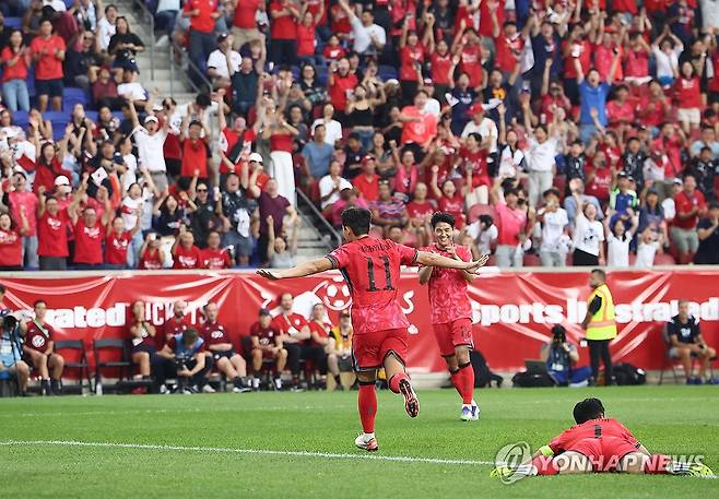 추가골 넣은 이동경 (해리슨[미국 뉴저지주]=연합뉴스) 윤동진 기자 = 6일(현지시간) 미국 뉴저지주 해리슨 스포츠일러스트레이티드 스타디움에서 열린 한국 대 미국 친선경기에서 한국 이동경이 추가골을 넣은 후 기뻐하고 있다. 2025.9.7 mon@yna.co.kr