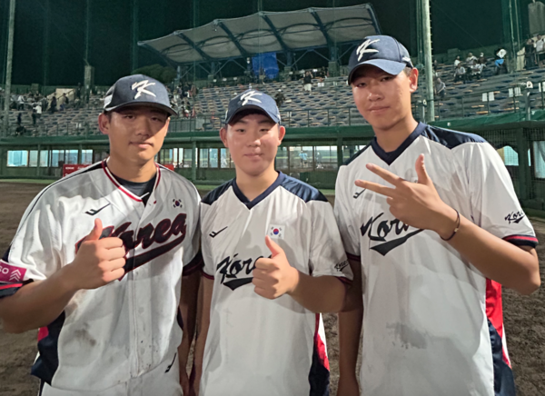 엄준상, 이태양, 신동건(사진=대한야구소프트볼협회)