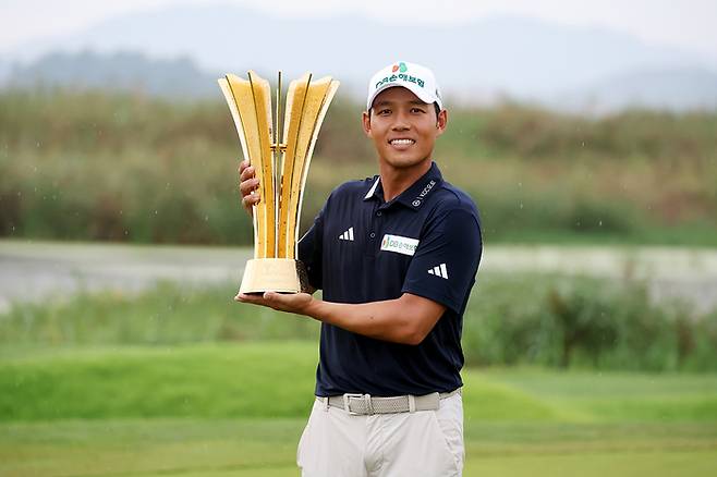 문도엽이 7일 전남 영암 골프존카운티 영암45 카일필립스 코스에서 열린 KPGA 투어 파운더스컵 최종 라운드에서 우승을 차지했다. 사진 | KPGA