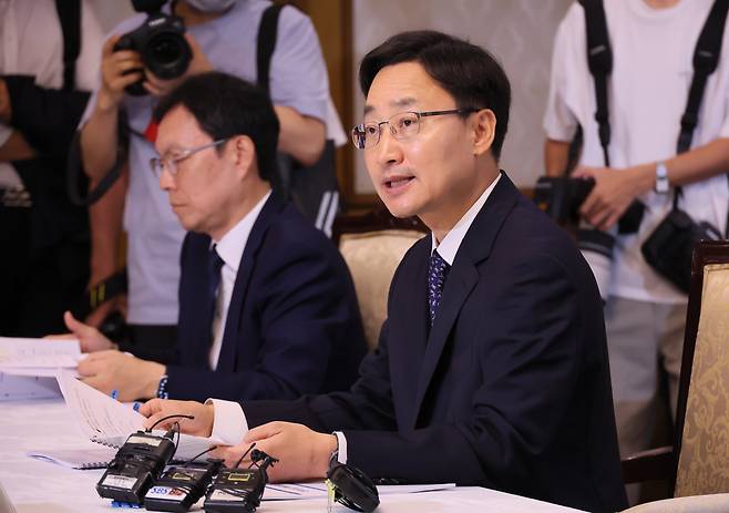 임광현 국세청장이 7일 서울 종로구 정부서울청사에서 열린 부동산관계장관회의에서 발언하고 있다. /연합뉴스