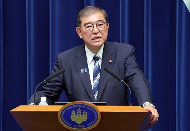 이시바 시게루 일본 총리가 7일 일본 도쿄 총리 관저에서 긴급기자회견을 열고 사임의사를 발표하고 있다. ⓒ EPA/연합뉴스