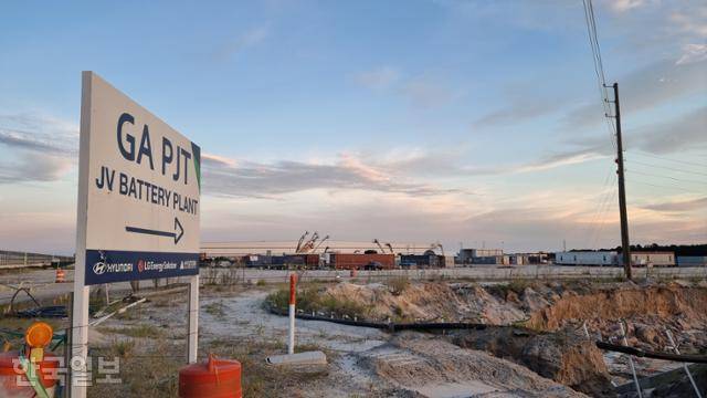 6일 미국 조지아주 서배너 인근 엘러벨의 현대차그룹-LG에너지솔루션 합작 배터리 공장 건설 현장. 엘라벨=권경성 특파원