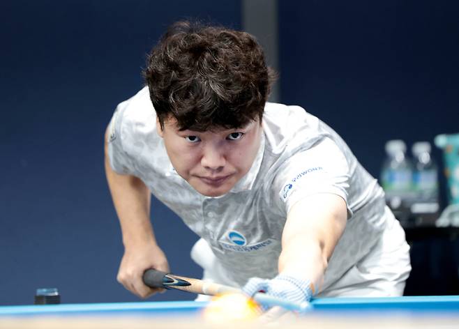 강민구(우리금융캐피탈)가 김준태(하림)를 꺾고 4강에 올랐다. PBA 제공