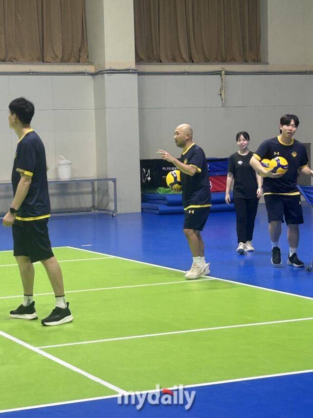 현대건설에 새롭게 합류한 카메야마 코치./용인 = 이정원 기자