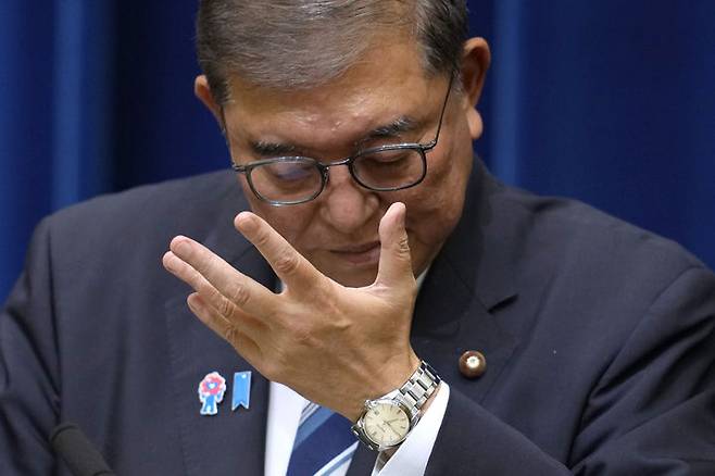 [도쿄=AP/뉴시스]지난 7일 이시바 시게루 일본 총리가 총리 관저에서 기자회견을 가지고 사퇴를 표명하고 있다. 2025.09.08.