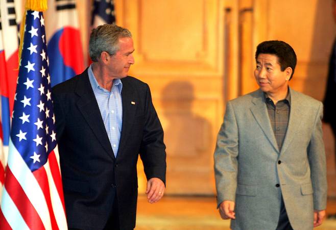 2005년 11월17일 노무현 대통령과 조지 W. 부시 미국 대통령이 한국 경주에서 정상회담을 했다. ⓒ연합뉴스