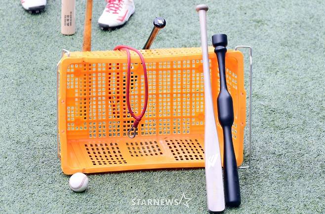 [영상]'랜더스 차세대 홈런공장장' 고명준, 타격훈련3종세트