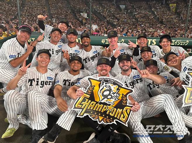한신은 7일 히로시마에 2대0 영봉승을 거두고 정규시즌 126경기 만에 우승을 확정했다. 사진캡처=한신 타이거즈 SNS
