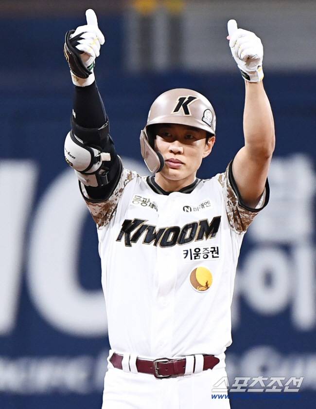 26일 서울 고척스카이돔에서 열린 KIA-키움전. 3회말 2사 2루 송성문이 1타점 2루타를 친 후 기뻐하고 있다. 고척=정재근 기자 cjg@sportschosun.com/2025.6.26/