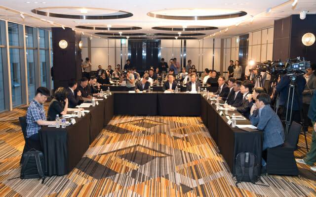 독자 AI 파운데이션 착수식 토론회가 진행되는 모습 (사진=과기정통부)