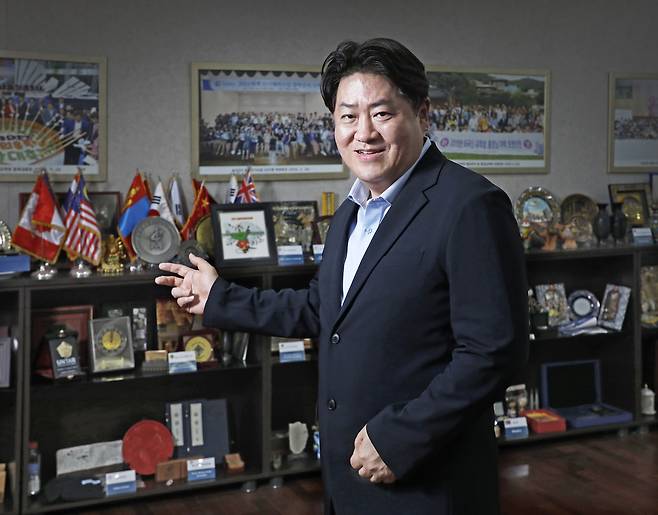 Kim Sang-hyuck, dean of Gachon University's International College, talks during an interview with the Korea JoongAng Daily at the university campus in Seongnam, Gyeonggi, on Sept. 8. [PARK SANG-MOON]