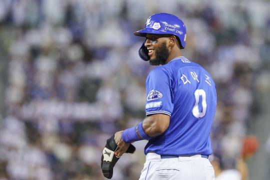 디아즈 '숨길 수 없는 미소'. 사진[연합뉴스]