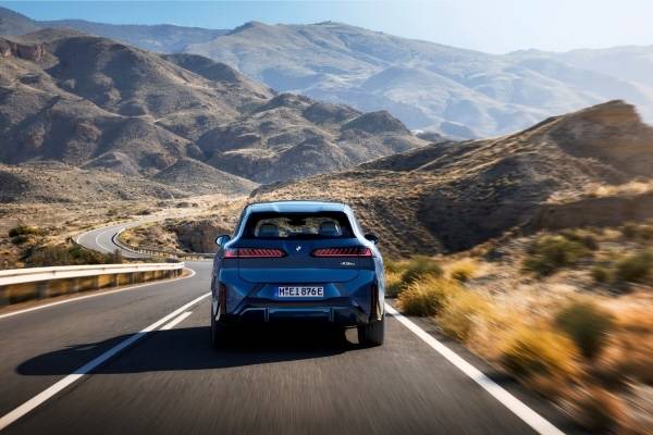 BMW, 첫 번째 양산형 노이어 클라쎄 ‘뉴 iX3’ 최초 공개 [사진 제공=BMW코리아]