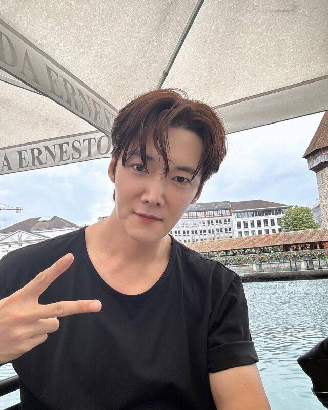 배우 최진혁이 어머니 생신을 맞아 '초절약 생신 파티'를 준비했다. /최진혁 소셜미디어