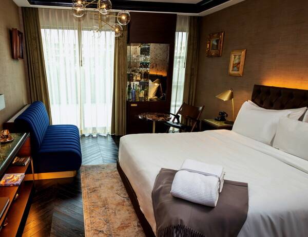 1960년대 할리우드의 황금기를 오마주한 위스키 호텔 / Whisky Hotel