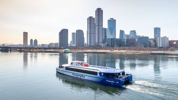 9월18일부터 서울 동서를 잇는 '한강버스'가 정식 운항을 시작한다. / 서울관광재단
