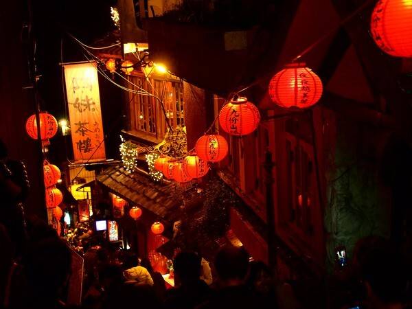 지우펀은 센과 치히로의 행방불명 영화 속 분위기와 비슷하다. 사진=대만관광청