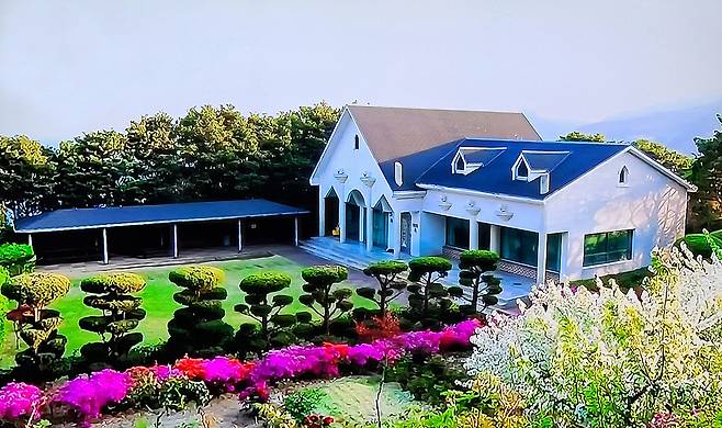 죽도 주민 김유곤 씨가 살고 있는 주택. /김두한 기자