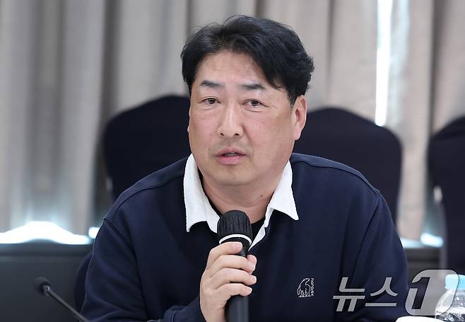 윤재명 감독이 쇼트트랙 대표팀에 복귀한다. /뉴스1 DB ⓒ News1 김성진 기자