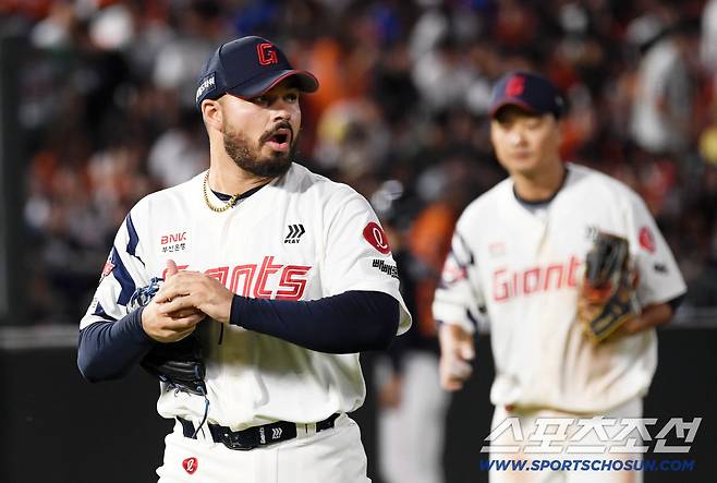 10일 부산 사직구장에서 열린 롯데 자이언츠와 한화 이글스의 경기. 롯데 감보아가 숨을 고르고 있다. 부산=박재만 기자 pjm@sportschosun.com/2025.09.10/