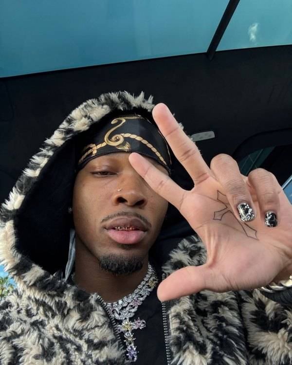 ⓒ데이비드(D4vd) SNS