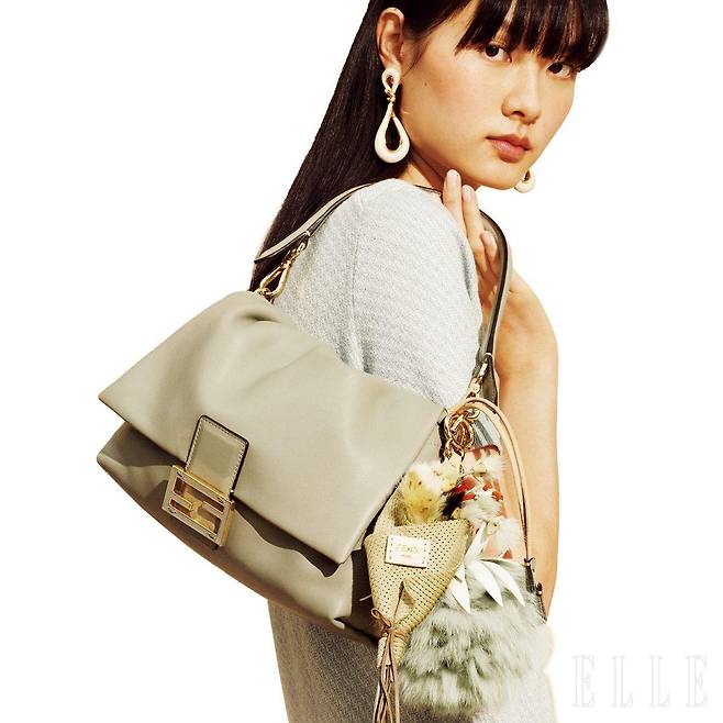 2025년 새롭게 선보인 펜디의 맘마 백.