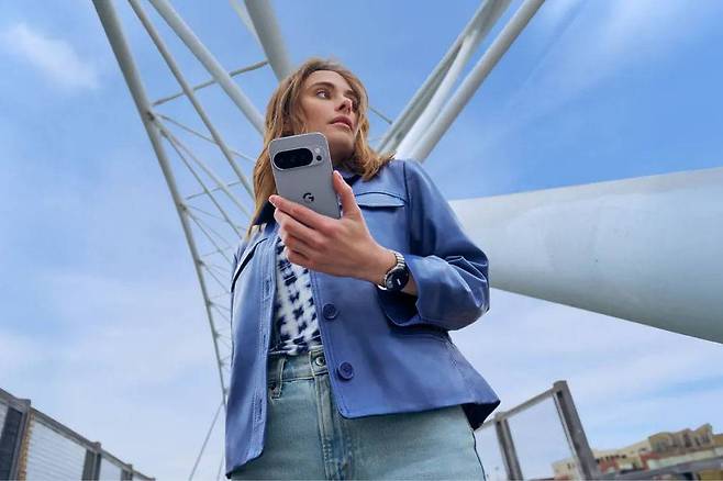 구글은 2025년 8월, 능동형 인공지능 기능을 적용한 픽셀 10 시리즈를 공개했다 / 출처=구글