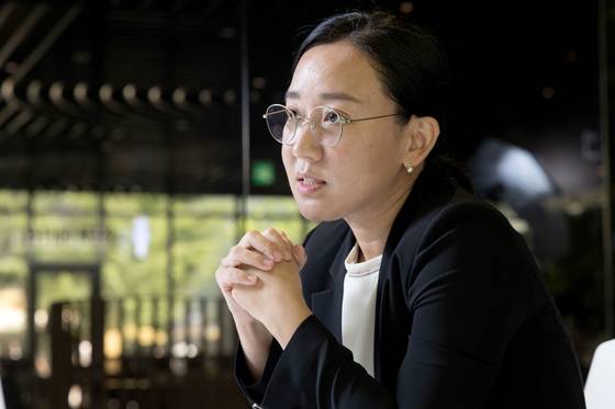 지난해 5월 엄마가 된 김태현 변호사는 7개월 뒤 라돈침대 집단소송 항소심을 승소로 뒤집었다. 김 변호사는 “기업에 경각심을 줄 수 있어 다행”이라고 말했다. 장진영 기자