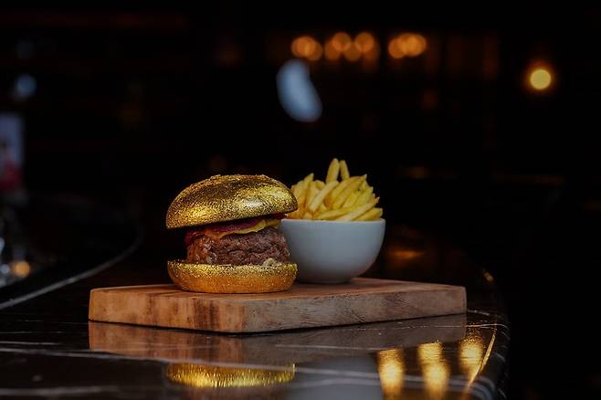 솔레어 리조트 24K 매직 골든 버거