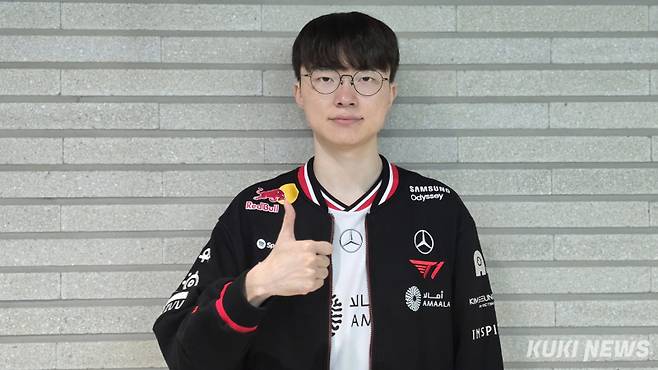 ‘페이커’ 이상혁이 10일 오후 5시 서울 종로구 롤파크 LCK 아레나에서 열린 ‘2025 LCK’ 플레이오프 1라운드 디플러스 기아와 경기가 끝난 뒤 쿠키뉴스와 인터뷰하고 있다. 김영건 기자
