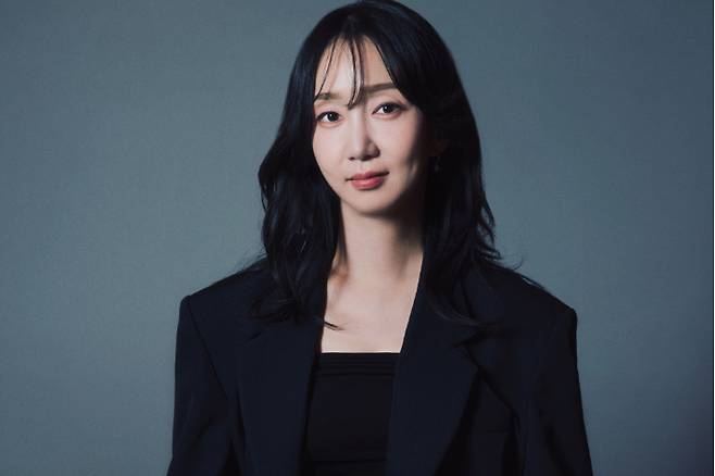 남궁선 감독은 작품 곳곳에 담긴 롱테이크 신에 대해 "찐친들의 대화 분위기를 살리기 위해 끊지 않으려고 했다"며 "세리와 윤석이가 첫 키스를 하는 장면에서도 어색한 순간들을 많이 담아내려 했다"고 밝혔다. 넷플릭스 제공