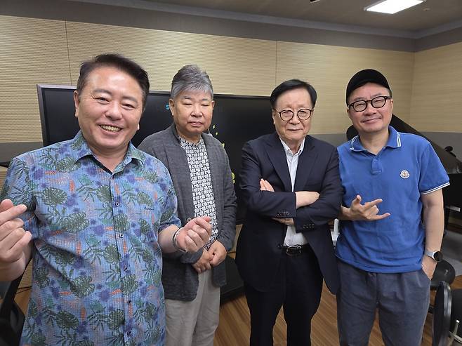 사진 왼쪽부터 허리케인 라디오 진행자 최일구, 김기표, 안치행, 김태현