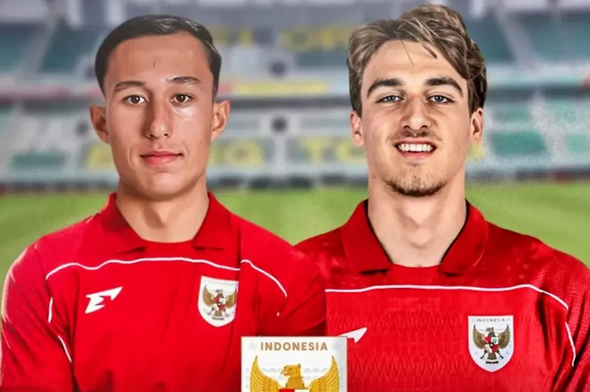 ▲ 인도네시아축구협회가 9월 데뷔시킨 2명의 귀화선수 조나단스(왼쪽)와 마우로.&nbsp;조나단스의 인도네시아 혈통은 조부에게 뿌리를 두고 있다. 그래서 귀화 작업이 한창인 인도네시아축구협회는 올해 초부터 강력하게 추진해왔다. 인도네시아 축구는 A대표팀을 네덜란드계 혼혈 선수들로 탈바꿈하는 작업이 한창이다. ⓒ 인도네시아축구협회
