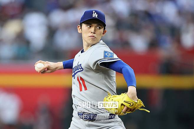 ▲ 큰 기대와 함께 LA 다저스 유니폼을 입은 사사키 로키.