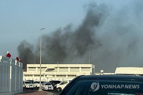 이스라엘 공습에 연기가 피어오르는 카타르 도하 모습 [로이터 연합뉴스 자료사진. 재판매 및 DB 금지]