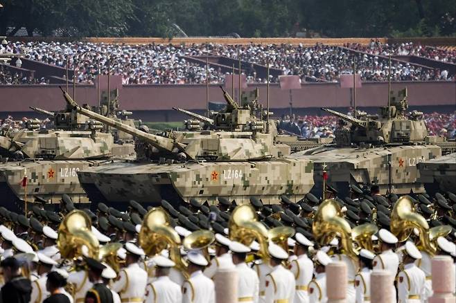 중국 전승절 열병식에 나온 100형 전차 [홍콩 SCMP 캡처. 재판매 및 DB 금지]