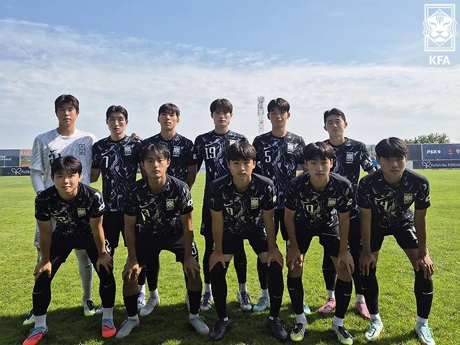 폴란드와의 친선대회 3차전에 선발로 나선 U-17 대표팀 선수들. [대한축구협회 제공. 재판매 및 DB 금지]