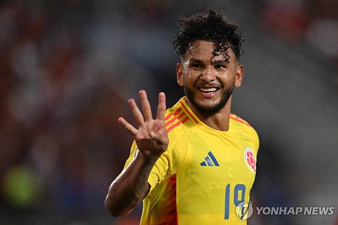 베네수엘라전에서 4골을 터트린 콜롬비아의 루이스 수아레스. [AFP=연합뉴스]