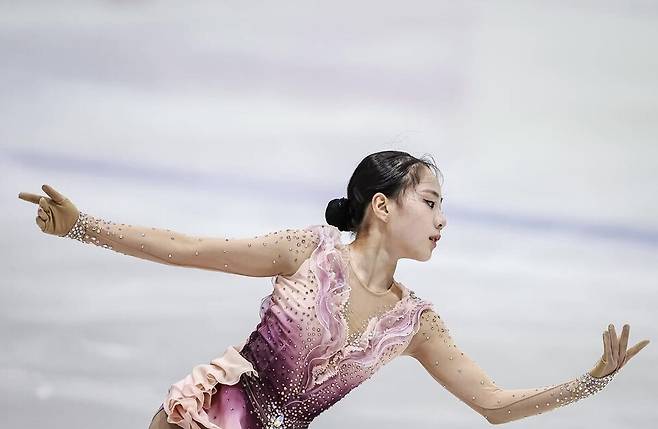 지난 10일 태국 방콕에서 열린 여자 싱글 쇼트 프로그램에서 연기를 펼치는 황정율. /사진=ISU SNS 캡처