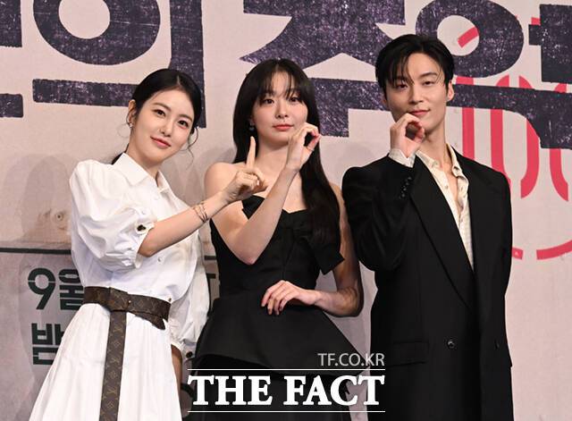 배우 신예은 김다미 허남준(왼쪽부터)이 출연하는 '백번의 추억'은 오는 13일 오후 10시 40분 첫 방송한다. /이새롬 기자