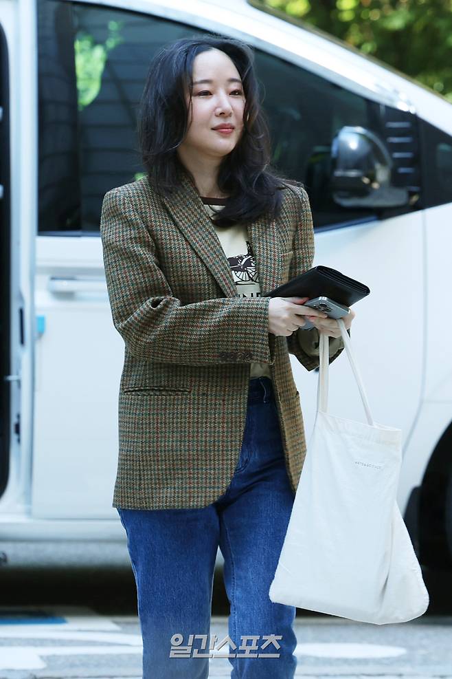 하이브와 민 전 대표 간 주주간계약 해지 및 풋옵션 관련 소송의 마지막 변론기일이 11일 서울중앙지방법원에서 열렸다. 민희진이 증인으로 출석하고 있다. 서병수 기자 qudtn@edaily.co.kr /2025.09.11/