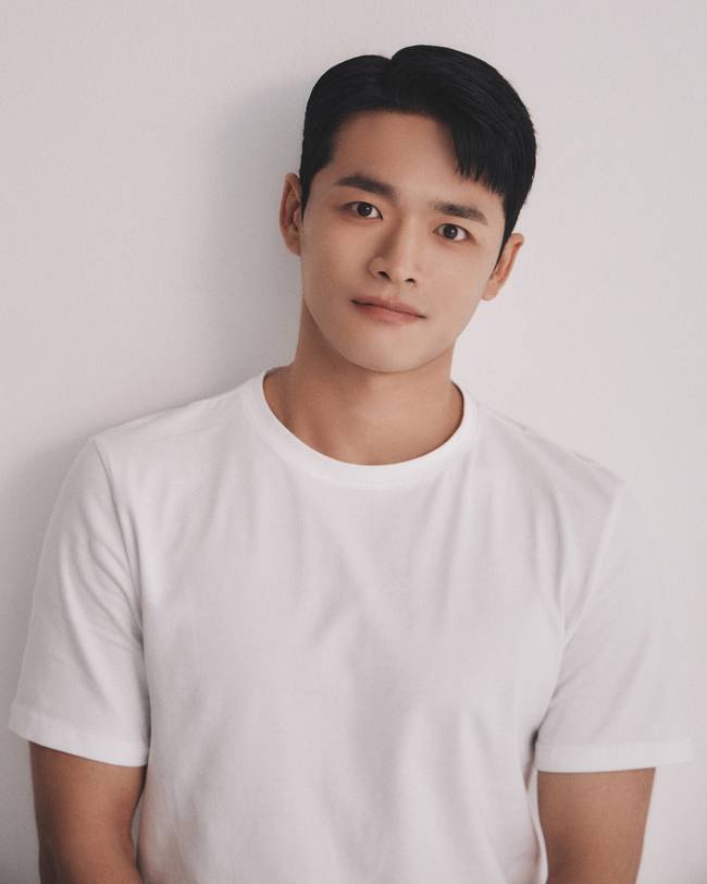 LEAD 엔터테인먼트 제공