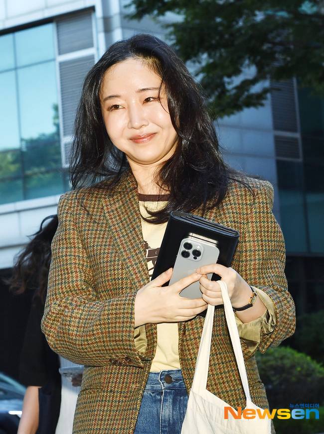 하이브와 풋옵션 분쟁 재판에 출석한 민희진 전 어도어 대표