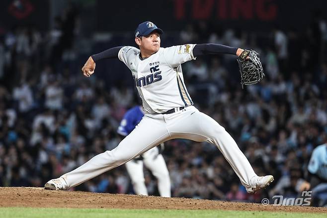 NC 김진호는 임시 마무리 투수로 보직을 바꾸면서 목표로 했던 20홀드 달성이 힘들어졌다. 하지만 팀을 위해 헌신하는 마음가짐은 그대로다.｜NC 다이노스