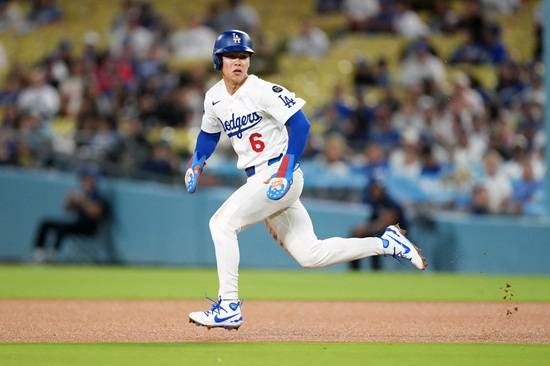 11일(한국시간) 미국 캘리포니아주 로스앤젤레스의 다저스타디움에서 열린 2025 미국 메이저리그(MLB) 콜로라도 로키스와의 홈경기에 대타로 출전한 LA 다저스 김혜성이 1타수 무안타를 기록했다.Imagn Images 연합뉴스