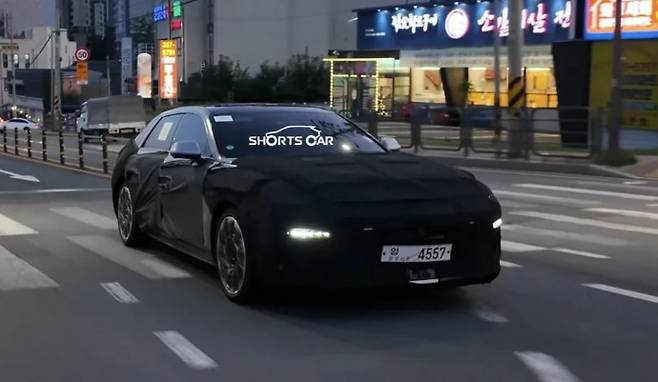 그랜저 페이스리프트 테스트카(출차:숏카)