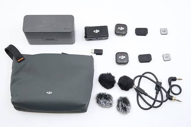 DJI 마이크3의 주요 구성품 / 출처=IT동아