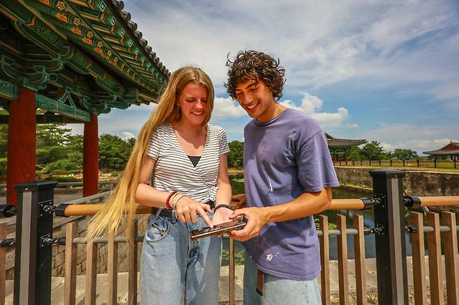 한국관광공사가 외국인 관광객도 쉽게 즐길 수 있는 ‘방탈출’ 체험형 콘텐츠 ‘K-퀘스트 투어’를 선보인다. / 사진=한국관광공사