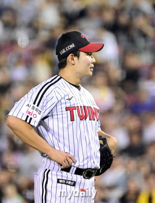 LG 김영우가 당황하고 있다 / 잠실 = 유진형 기자 zolong@mydaily.co.kr