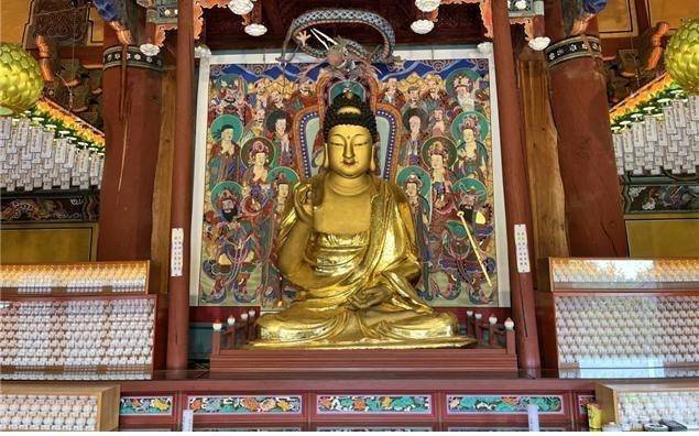 세종 비암사 소조아미타여래좌상. 국가유산청